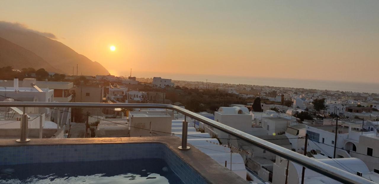 Lux House With Outdoor Jacuzzi And Sea View In Santorini Apartment Emporio  Bagian luar foto