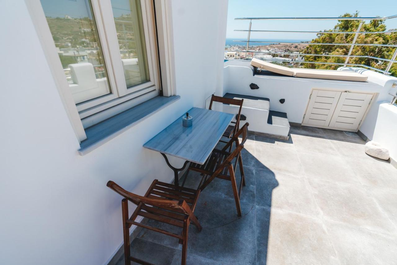 Lux House With Outdoor Jacuzzi And Sea View In Santorini Apartment Emporio  Bagian luar foto