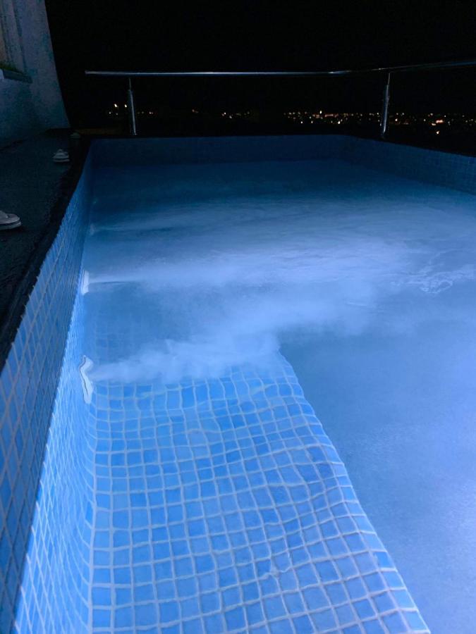 Lux House With Outdoor Jacuzzi And Sea View In Santorini Apartment Emporio  Bagian luar foto